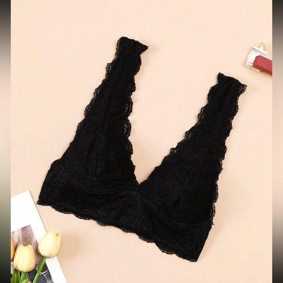 Luxe lace bralette - Picture 5 of 8